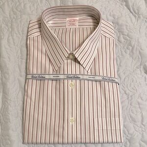 Brooks Brothers men traditional fit dress shirt, NWT.